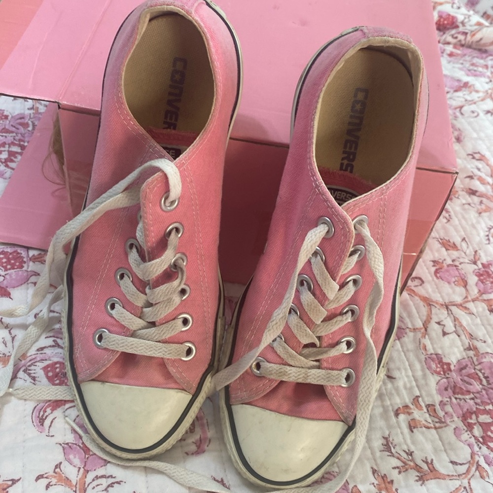 Converse all stars womens size 8 in pink